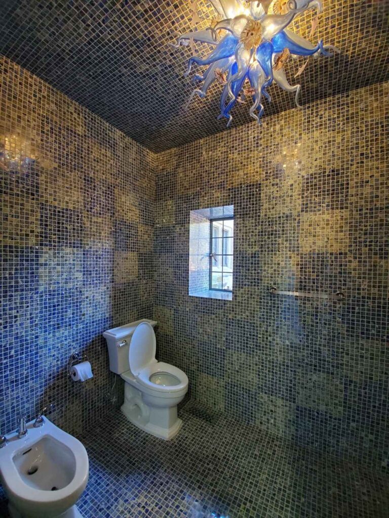 Powder room interior design by Andrea D'Alessio